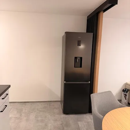 Appartement Moderne 47m2 Am Zentrumsrand Von *
